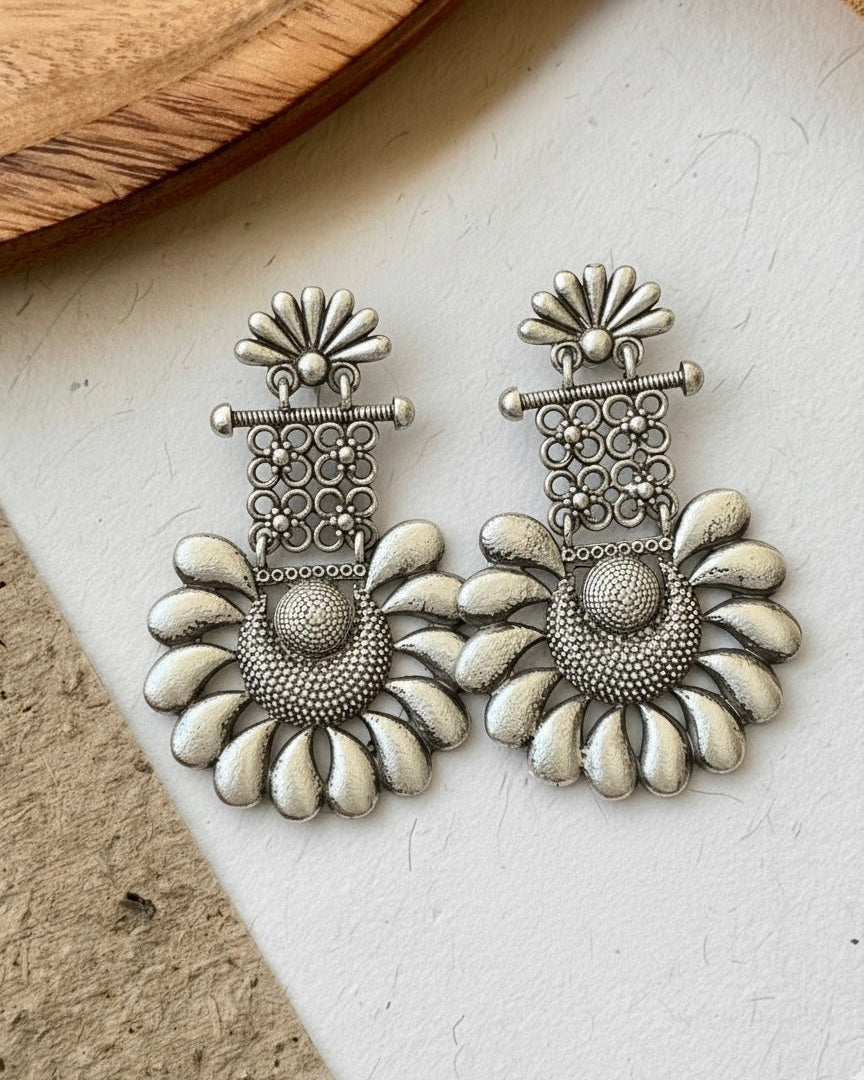 Boho Daisy Earrings