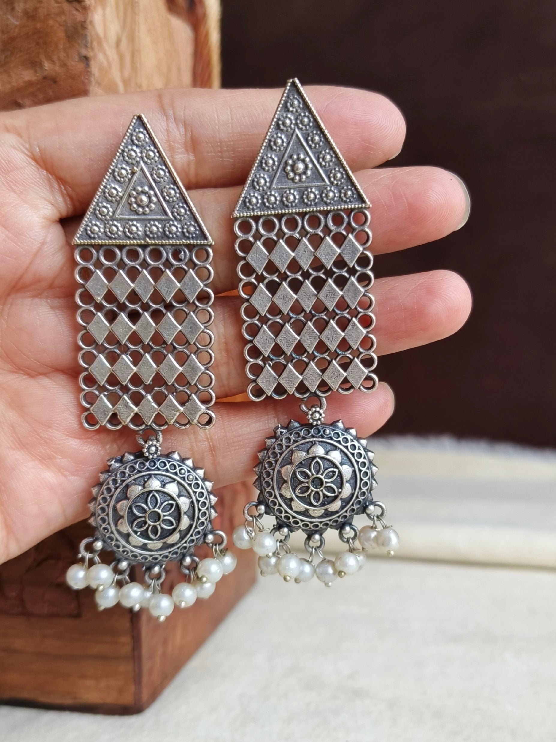 Shahi Noor Pearl Danglers