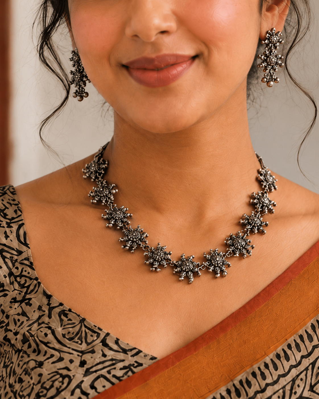Vintage Bloom Necklace Se
