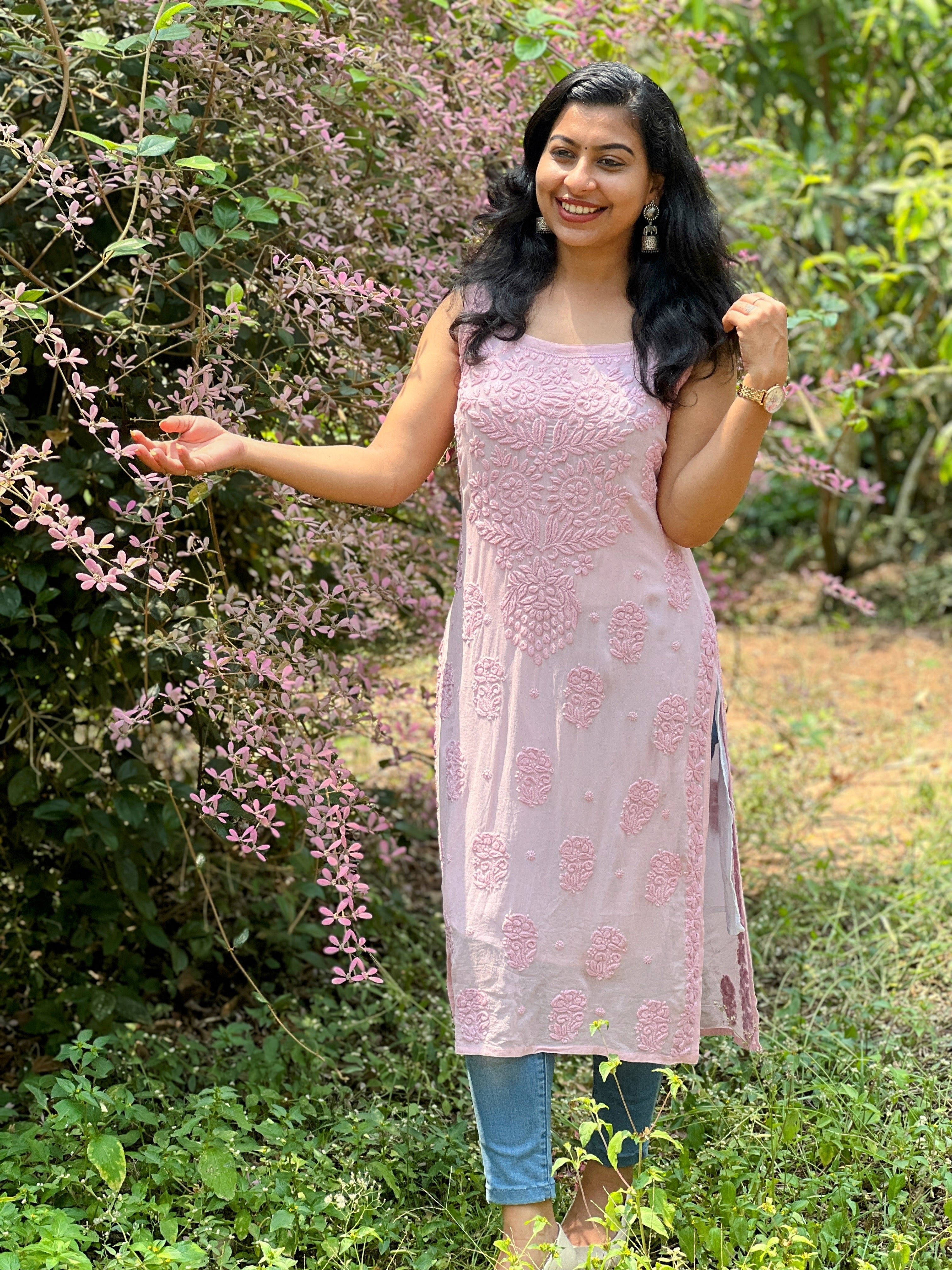 Premium Viscose Chikankari Sleeveless Kurti