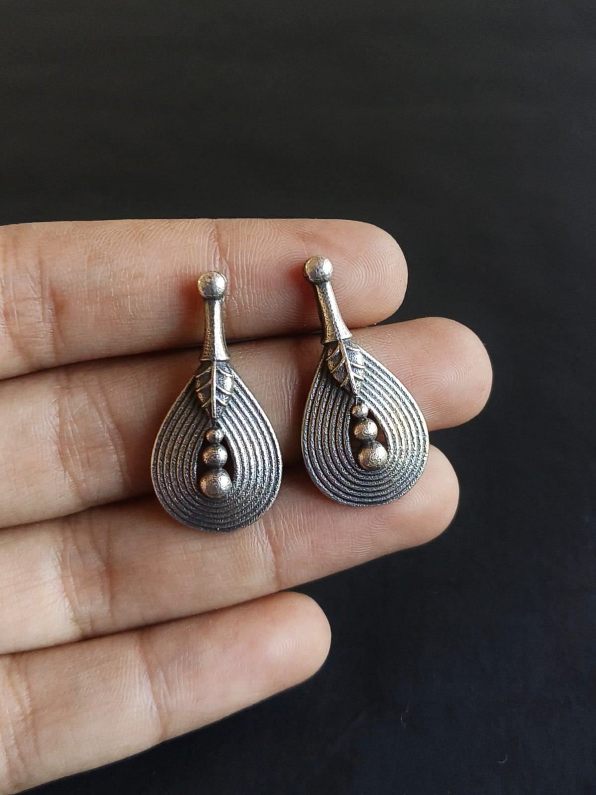 Tarini Teardrop Necklace Set